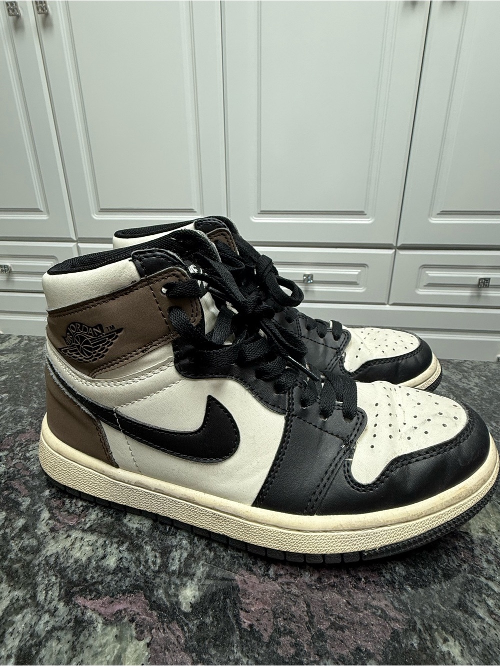 Jordan Air 1 High Top Black White Brown